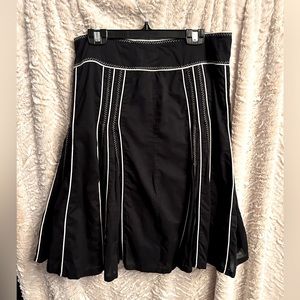 ⚠️🎁3 for $35🎁⚠️ Black and white skirt size medium , cotton midi